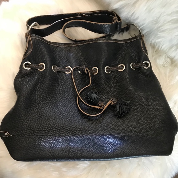 Cole Haan Handbags - Cole Hann Black Pebble Leather Bucket Bag Sz L